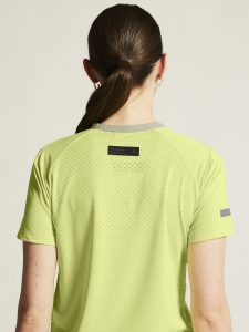 1914598-507000_PRO20Hypervent20Tee20220W_closeup6