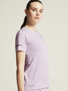 1914598-746000_PRO20Hypervent20Tee20220W_closeup5