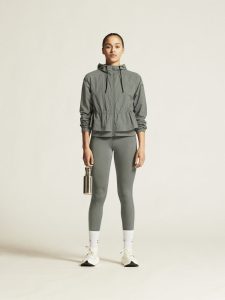 1914692-647000_ADV20Join20Windbreaker20W_closeup1