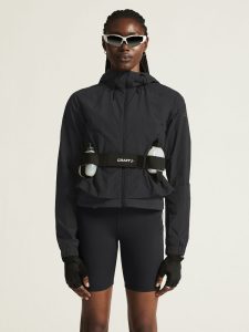 1914692-999000_ADV20Join20Windbreaker20W_closeup4