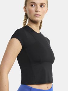 1914694-999000_ADV20Tone20Cropped20Tee20W_closeup3