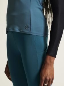 1914695-629000_ADV20Tone20Singlet20W_closeup6