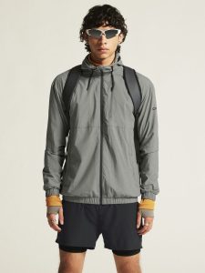 1914704-647000_ADV20Join20Windbreaker20M_closeup4