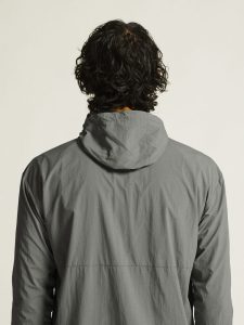 1914704-647000_ADV20Join20Windbreaker20M_closeup7