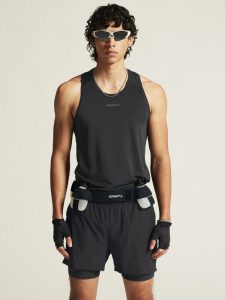 1914713-999000_ADV20Essence20Singlet20220M_closeup4