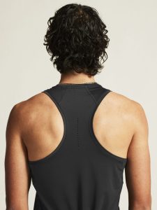 1914713-999000_ADV20Essence20Singlet20220M_closeup6