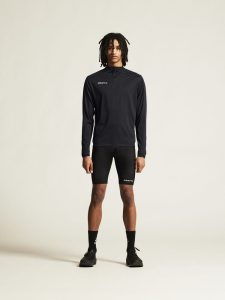 1914758-999000_Evolve20220Half20Zip20Jacket20M_closeup1