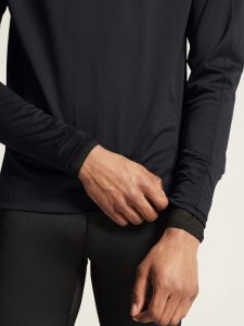 1914758-999000_Evolve20220Half20Zip20Jacket20M_closeup6