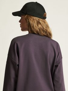 1914770-499000_ADV20Join20RN20Sweatshirt20W_closeup6