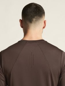 1914792-286000_ADV20Essence20SS20Tee20220M_closeup6