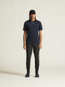 1914792-396000_ADV20Essence20SS20Tee20220M_closeup1