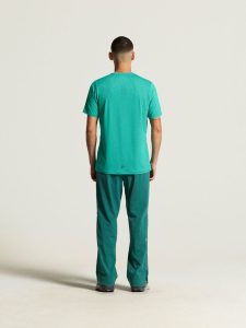 1914792-6420_ADV20Essence20SS20Tee20220M_closeup3