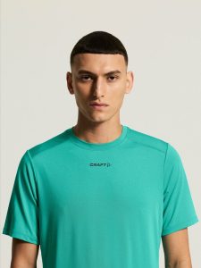1914792-6420_ADV20Essence20SS20Tee20220M_closeup5