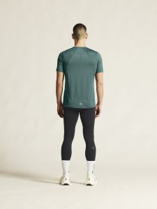 1914792-6610_ADV20Essence20SS20Tee20220M_closeup3