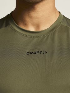 1914792-664000_ADV20Essence20SS20Tee20220M_closeup5