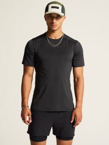 1914792-985000_ADV20Essence20SS20Tee20220M_closeup6