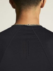 1914792-999000_ADV20Essence20SS20Tee20220M_closeup5