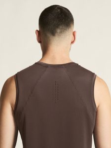1914794-286000_ADV20Essence20SL20Tee20220M_closeup6