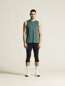 1914794-6610_ADV20Essence20SL20Tee20220M_closeup1