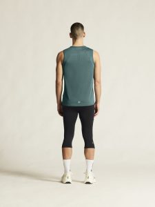 1914794-6610_ADV20Essence20SL20Tee20220M_closeup3