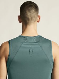1914794-6610_ADV20Essence20SL20Tee20220M_closeup6