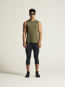 1914794-664000_ADV20Essence20SL20Tee20220M_closeup1
