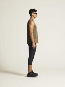 1914794-664000_ADV20Essence20SL20Tee20220M_closeup3