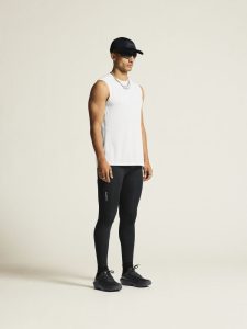 1914794-900000_ADV20Essence20SL20Tee20220M_closeup2