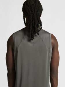 1914794-985000_ADV20Essence20SL20Tee20220M_closeup6