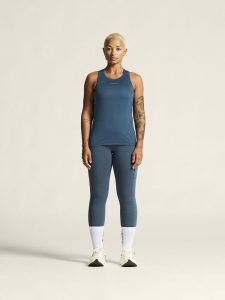 1914796-378000_ADV20Essence20Singlet20220W_closeup1