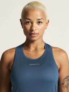 1914796-378000_ADV20Essence20Singlet20220W_closeup5