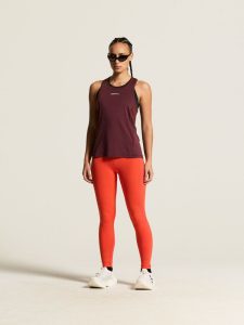 1914796-4820_ADV20Essence20Singlet20220W_closeup1