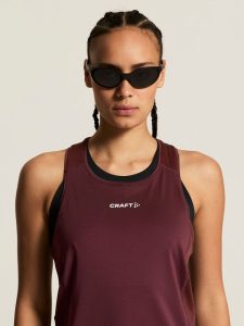 1914796-4820_ADV20Essence20Singlet20220W_closeup5