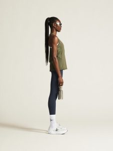 1914796-664000_ADV20Essence20Singlet20220W_closeup2