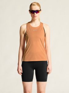 1914796-7540_ADV20Essence20Singlet20220W_closeup4