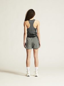 1914796-985000_ADV20Essence20Singlet20220W_closeup3