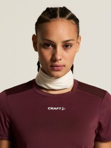 1914798-4820_ADV20Essence20SS20Tee20220W_closeup5