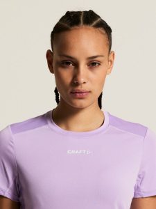 1914798-7280_ADV20Essence20SS20Tee20220W_closeup5