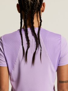 1914798-7280_ADV20Essence20SS20Tee20220W_closeup8