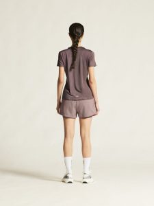 1914798-7880_ADV20Essence20SS20Tee20220W_closeup3