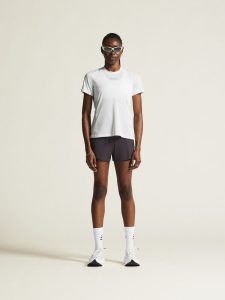 1914798-900000_ADV20Essence20SS20Tee20220W_closeup1