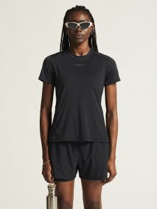 1914798-999000_ADV20Essence20SS20Tee20220W_closeup5