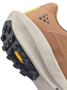 1915027-255410_Ultra20Trail20220M_Detail2
