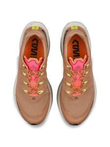 1915027-255410_Ultra20Trail20220M_Top