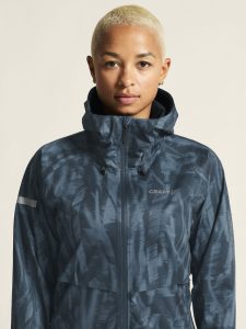 1915135-385007_PRO20Hydro20Jacket20320W_closeup5