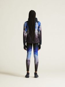 1915135-499007_PRO20Hydro20Jacket20320W_closeup3