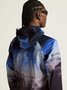 1915135-499007_PRO20Hydro20Jacket20320W_closeup8