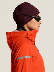 1915135-5770_PRO20Hydro20Jacket20320W_closeup9