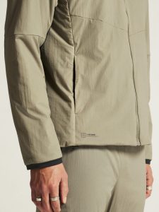 1915160-237000_ADV20Nordic20Training20Insulate20Jacket20M_closeup6