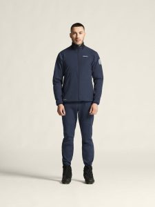 1915160-396000_ADV20Nordic20Training20Insulate20Jacket20M_closeup1